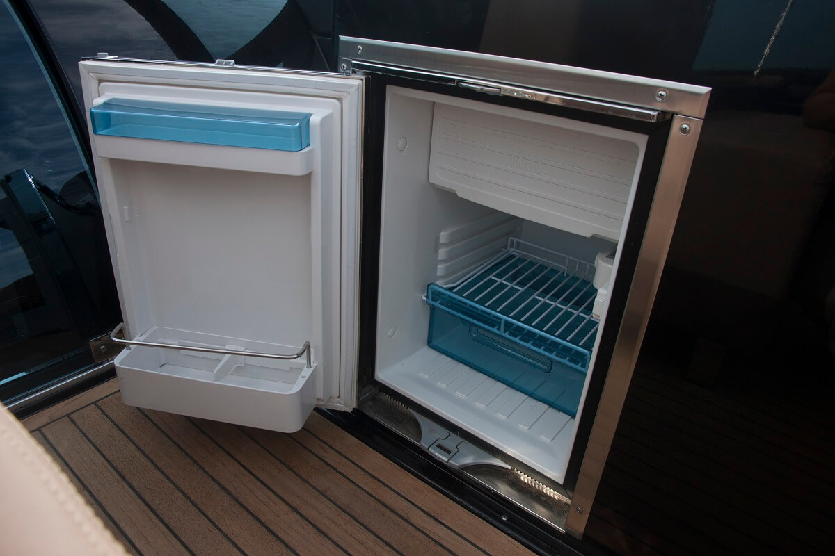 Refrigerator 12V
