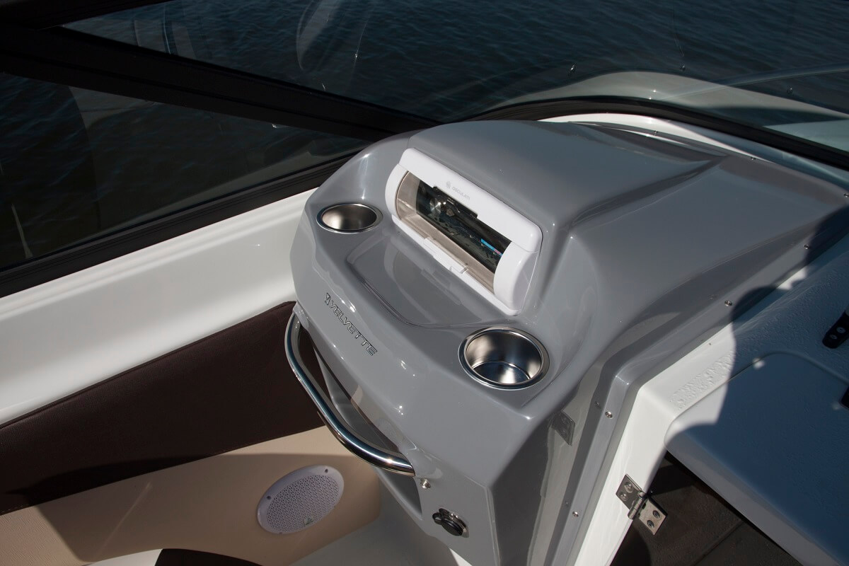 Passenger console with 2 cup holders